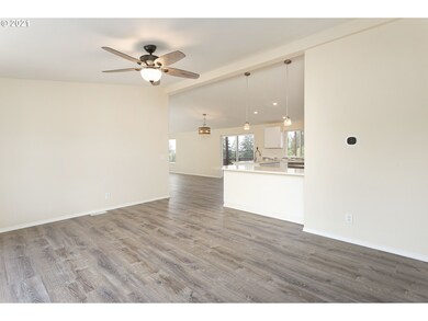 26055 S Lazy Excess Ln, Beavercreek, OR 97004 - photo 6