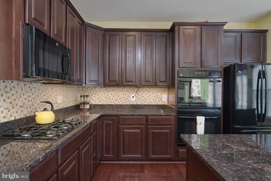 2275 Merseyside Dr, Woodbridge, VA 22191 - photo 7