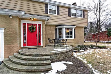 781 Whitney Dr, Schenectady, NY 12309 - photo 5