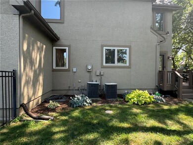 9510 Cailler Dr, Lenexa, KS 66220 - photo 5