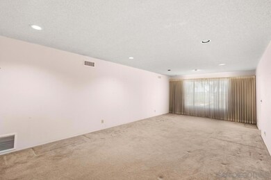 2134 Flying Hills Ln, El Cajon, CA 92020 - photo 4