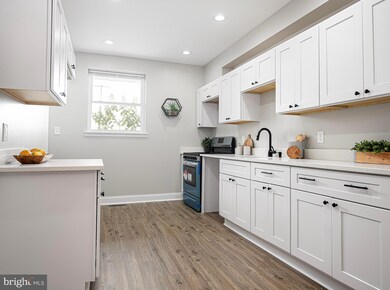 2929 Mcelderry St, Baltimore, MD 21205 - photo 6