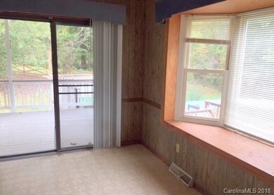 142 Meadow Woods Dr, Hendersonville, NC 28792 - photo 5