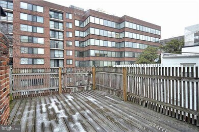 1128 25th St NW unit 4, Washington, DC 20037 - photo 4