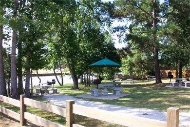 62 Lakecrest Ln, Huntsville, TX 77340 - photo 3