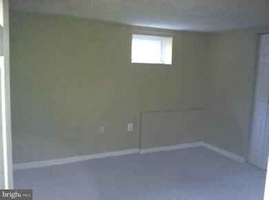 411 Orleans Cir SW, Vienna, VA 22180 - photo 2