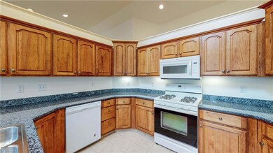 1074 Somerset Ln unit 3, Aurora, OH 44202 - photo 5