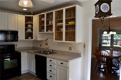 4508 Carpenter Ave, Des Moines, IA 50311 - photo 5