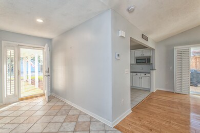 CB0048