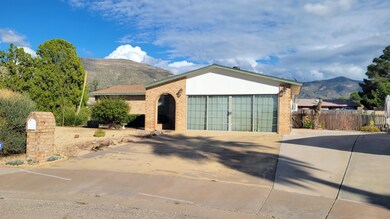 1510 White Oaks Ct, Alamogordo, NM 88310 - photo 2