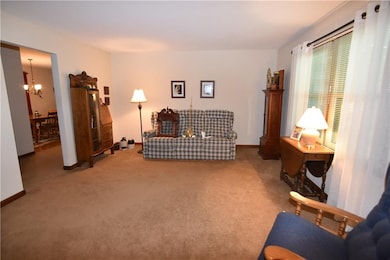 4935 Woodcrest Dr, Columbus, IN 47203 - photo 5