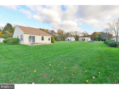 6 Pinecrest Dr, Woodbury, NJ 08096 - photo 5