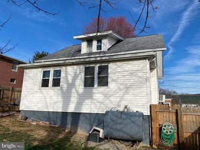 118 N Grove St, Petersburg, WV 26847 - photo 6