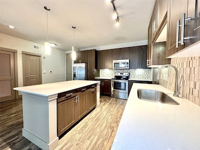 5454 Washington Ave unit 3215, Houston, TX 77007 - photo 2