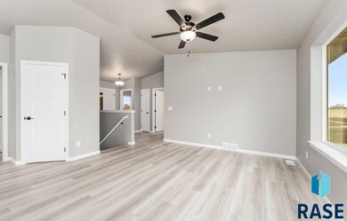 6912 W 5th St, Sioux Falls, SD 57107 - photo 4