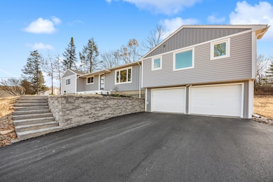 27 Tuttle Ct, Bethany, CT 06524 - photo 2