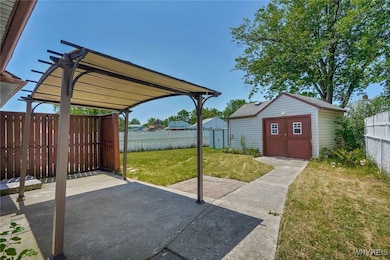 22 Idlebrook Dr, Buffalo, NY 14225 - photo 5