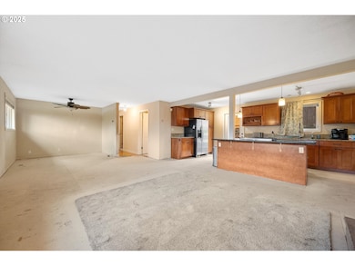 7080 SW Taylors Ferry Rd, Portland, OR 97223 - photo 4