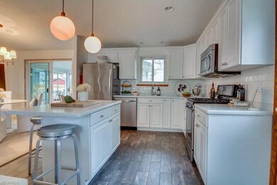 Completely updated kitchen, new cabinets, flooring