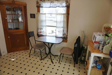Kitchen Eating Space