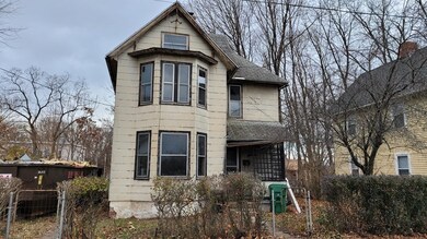 7 Clinton St, Chicopee, MA 01013 - photo 2