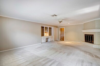 10034 Locke Ln, Houston, TX 77042 - photo 7