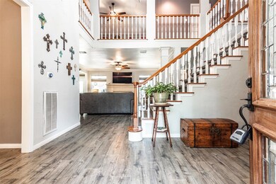 108 Lakeview Cir, Friendswood, TX 77546 - photo 4