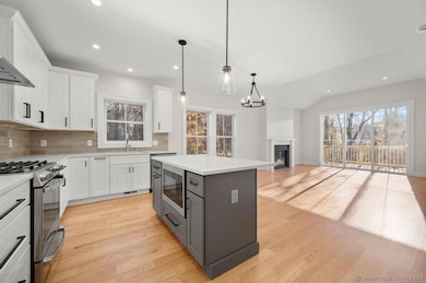 Picture includes up graded kitchen
