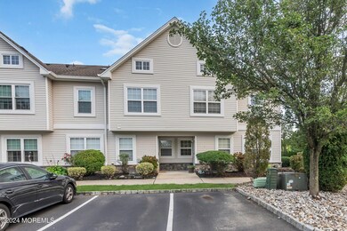 28 Forrest Ct, Tinton Falls, NJ 07753 - photo 3