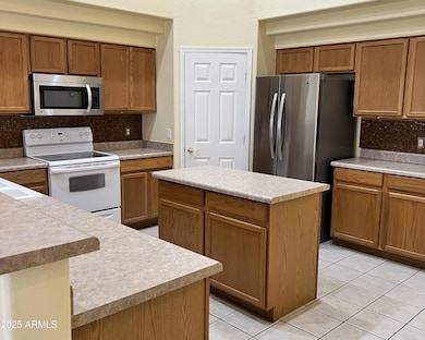 15704 N 156th Ln, Surprise, AZ 85374 - photo 7