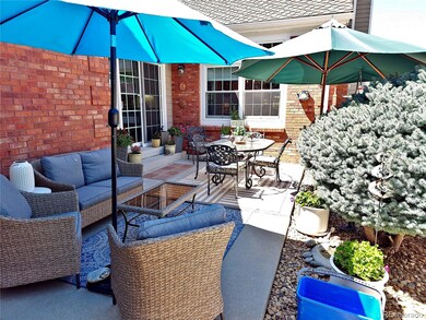 9841 Greensview Cir, Lone Tree, CO 80124 - photo 3