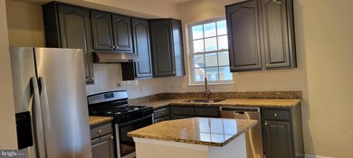 304 Kirby St, Manassas Park, VA 20111 - photo 6