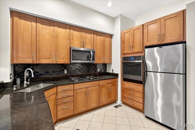 4323 Laclede Ave unit E, Saint Louis, MO 63108 - photo 6