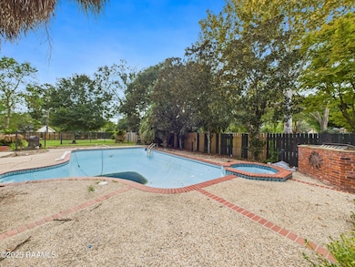 CAM02400G0-PR0202-STILL039