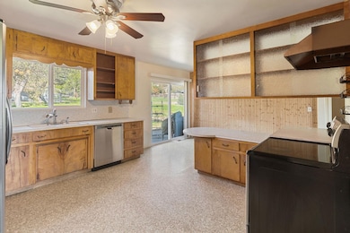 11-web-or-mls-1854-ne-d-st