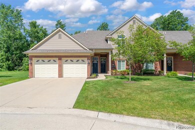 14353 Shadywood Dr, Sterling Heights, MI 48312 - photo 2