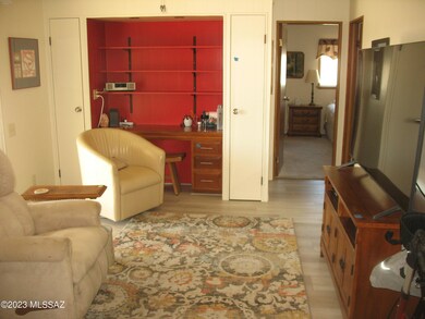 5402 Flying Circle Family Room 1