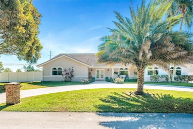 10700 SW 139th Rd, Miami, FL 33176 - photo 6