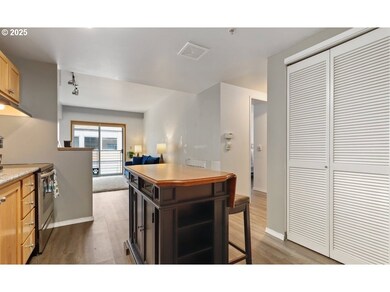 Parkview Condominiums unit 602, Vancouver, WA 98660 - photo 5