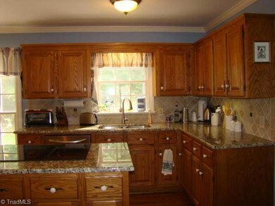 734 Newbern Ave, Asheboro, NC 27205 - photo 6