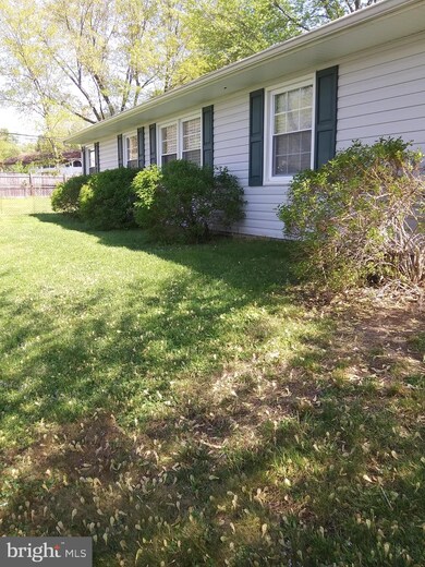 3105 Trinity Dr, Bowie, MD 20715 - photo 6