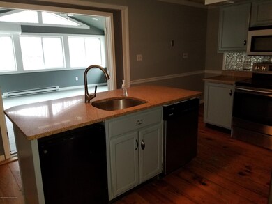 547 S Main St, Pittston, PA 18640 - photo 5