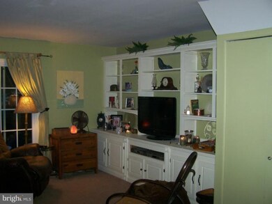 403 Nettle Hill Ln, Reisterstown, MD 21136 - photo 2