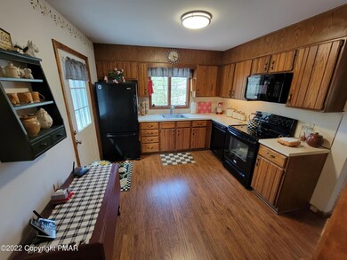 79 Honeysuckle Dr, Jim Thorpe, PA 18229 - photo 4
