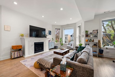 3432 W Belden Ave unit 2, Chicago, IL 60647 - photo 4