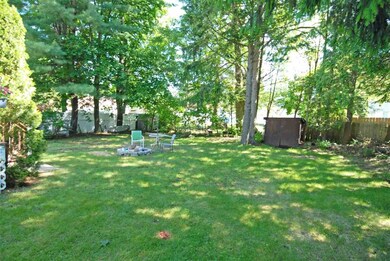 303 Sherburne Rd, Portsmouth, NH 03801 - photo 5