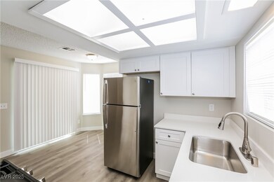 6513 Gumwood Rd, Las Vegas, NV 89108 - photo 7