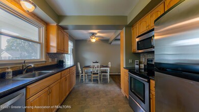 1404 Ravenswood Dr, Lansing, MI 48917 - photo 4