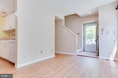 9073 Lambskin Ln, Columbia, MD 21045 - photo 5