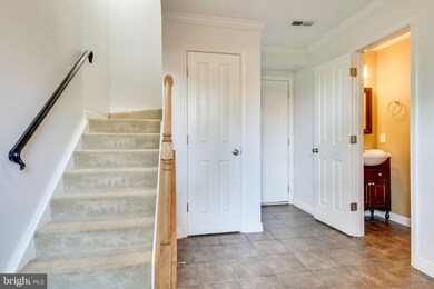 2414 Garnett Dr, Alexandria, VA 22311 - photo 4